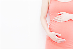 来宾怀孕期间如何做血缘检测，来宾怀孕亲子鉴定价格